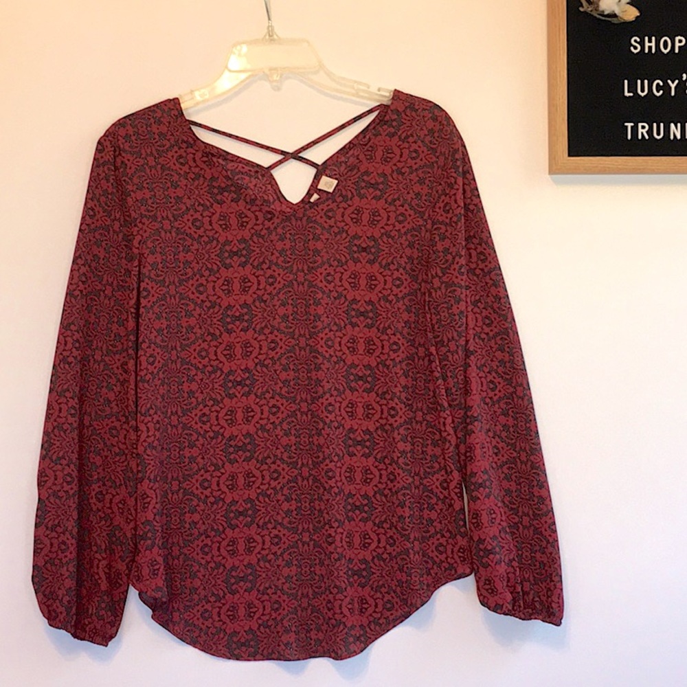 Women’s Burgandy / Wine and Charcoal / Gray Women’s Top Size XS